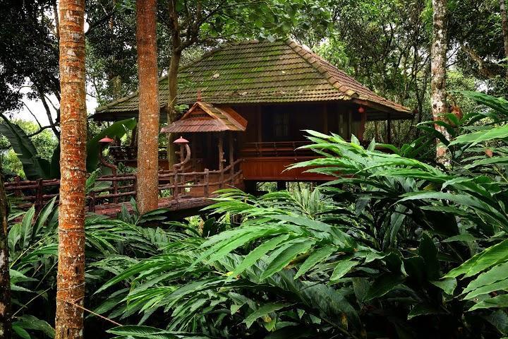 Kalppavanam Heritage Resort Thekkady Bagian luar foto