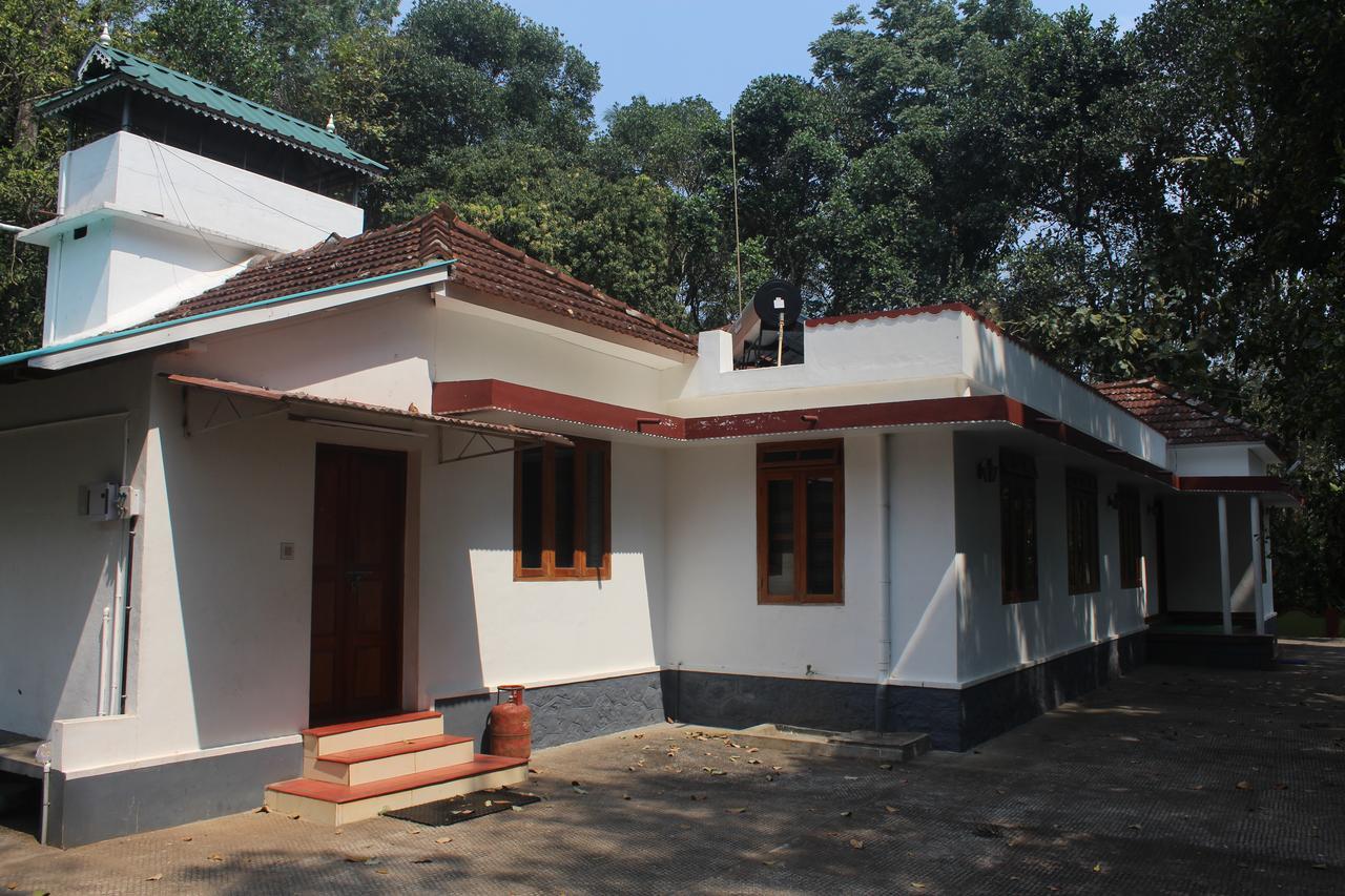 Kalppavanam Heritage Resort Thekkady Bagian luar foto